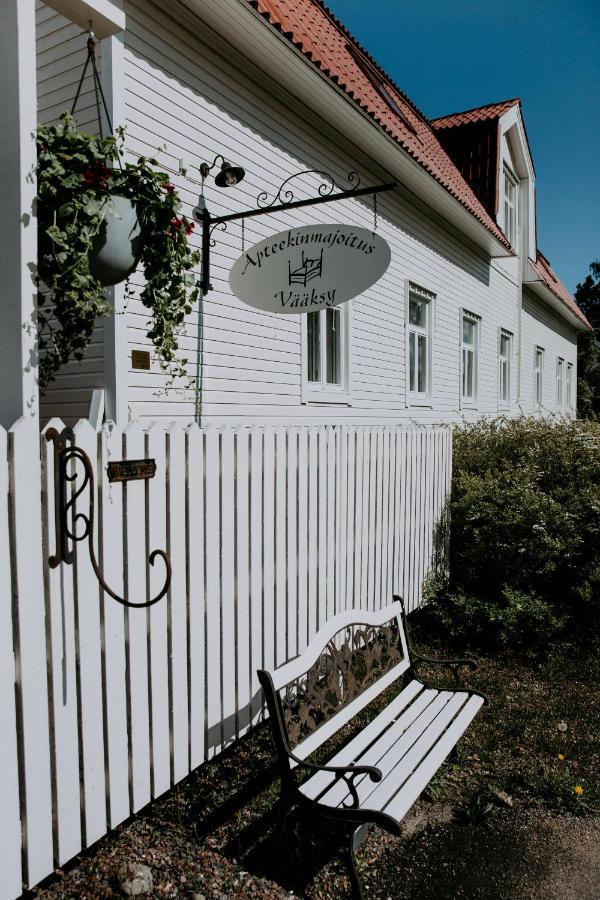 Vaeaeksyn Apteekinmajoitus Extérieur photo